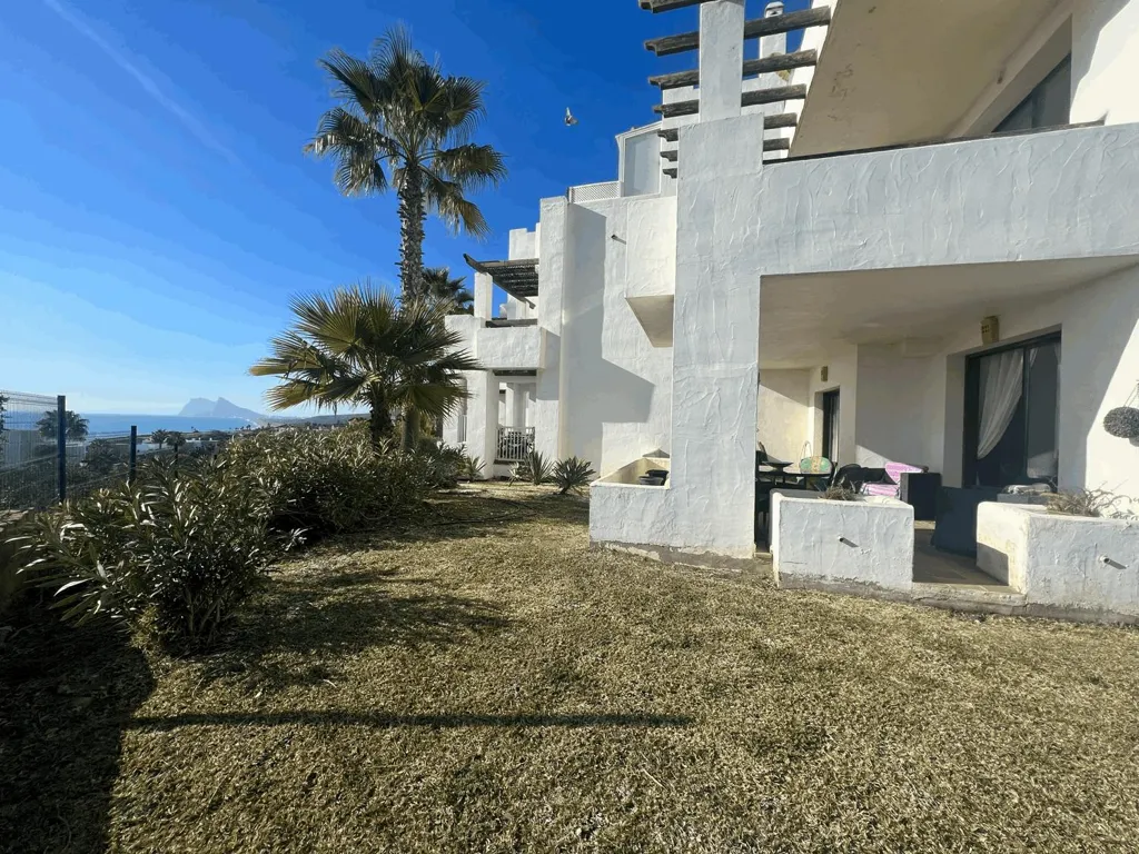 Terrasse - Beachfront Apartment with Sea Views in La Alcaidesa