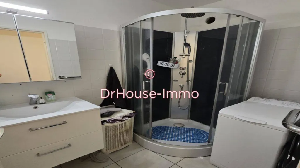 Vannitoad - 3-Bed Apartment with Terrace in Wittenheim