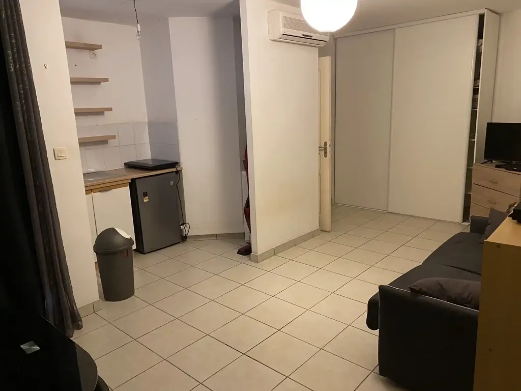 Soggiorno - Studio with Balcony in Saint-Denis