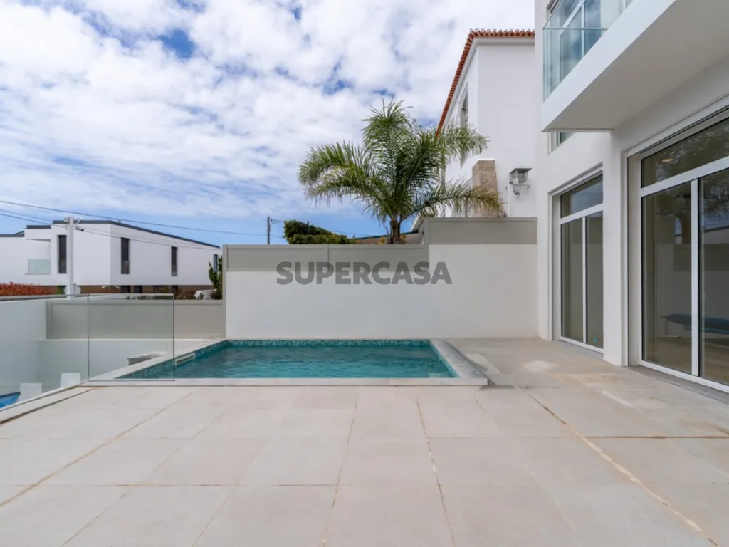 Bassein - Contemporary Villa with Pool in Estoril