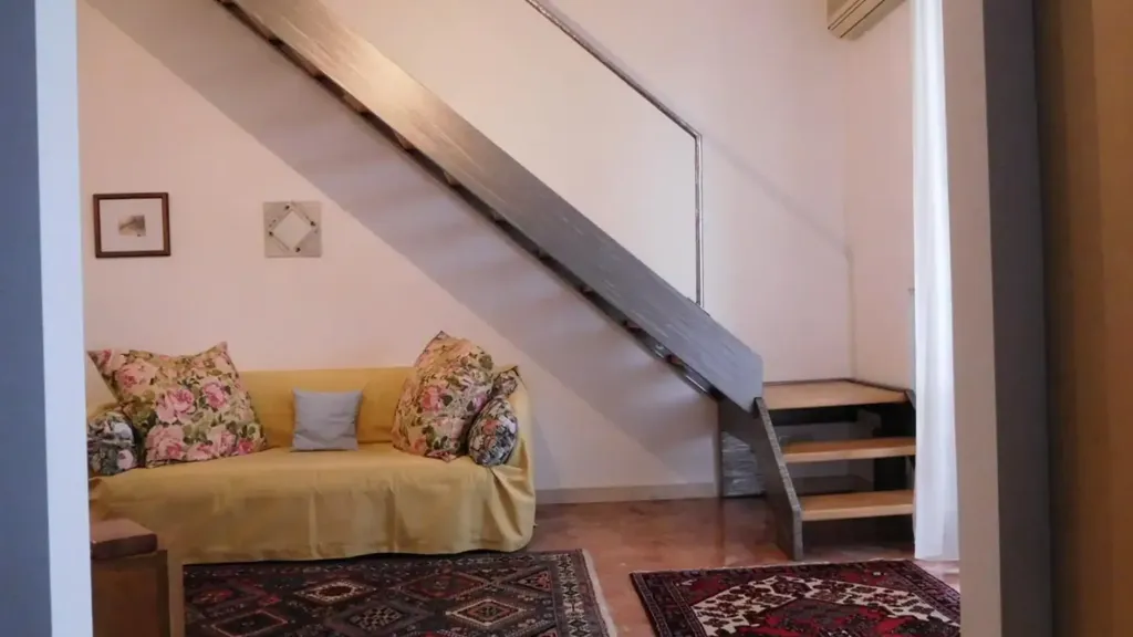 Pièces - Fully Rented Apartment with Balcony in Florence