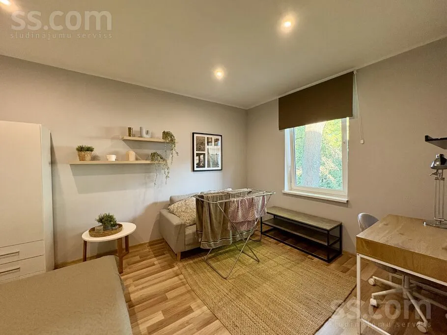 Soggiorno - Bright Apartment with Balcony in Āgenskalns, Riga