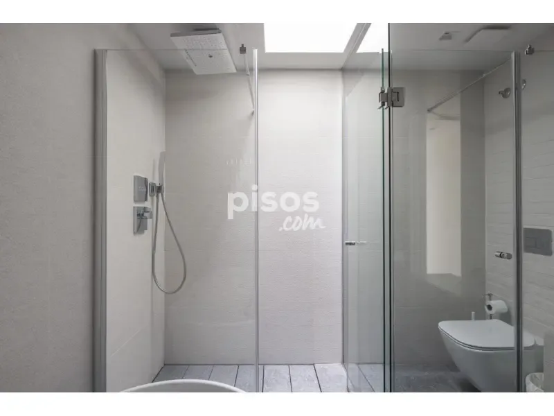 Salles de bain - Luxury Villa with Pool in Alcobendas