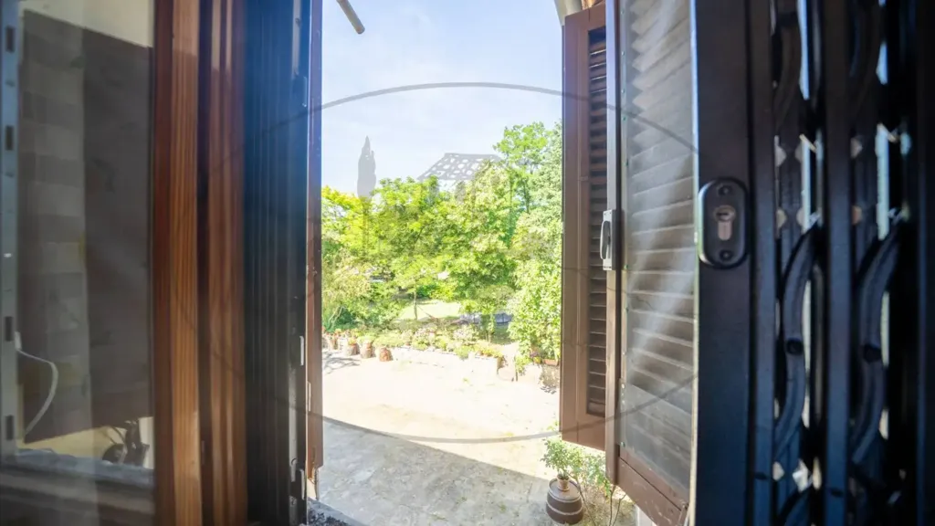 Toad - Rustic Farmhouse with Multiple Uses in Figline Valdarno