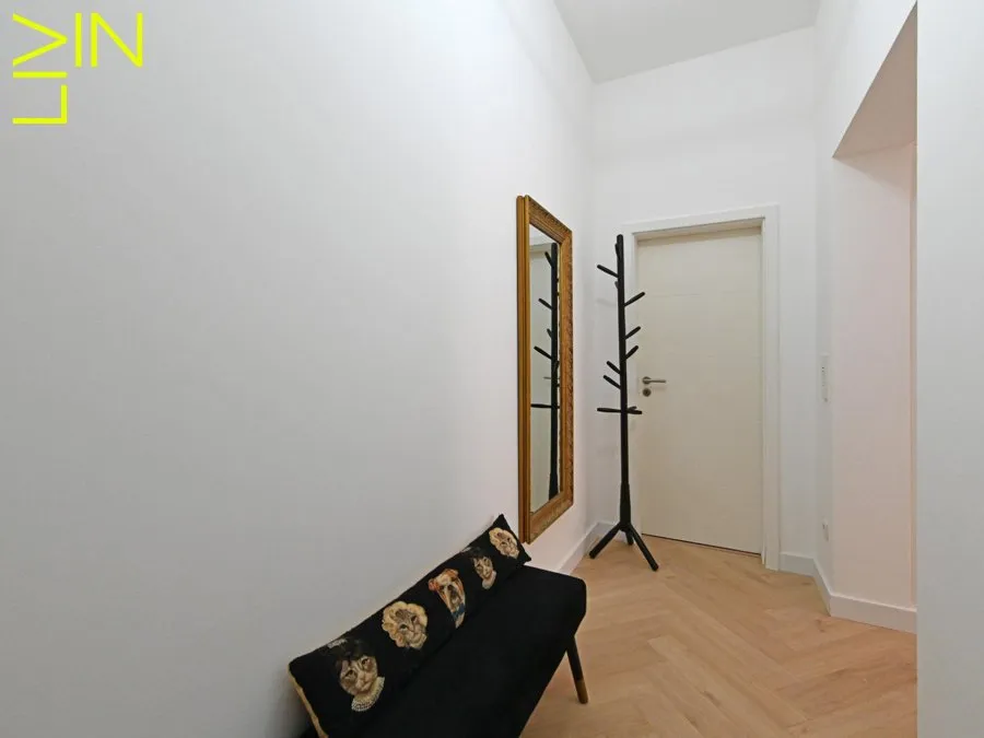 hallway_entrance