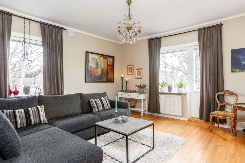 Elutuba - Spacious Apartment with Balcony in Linköping