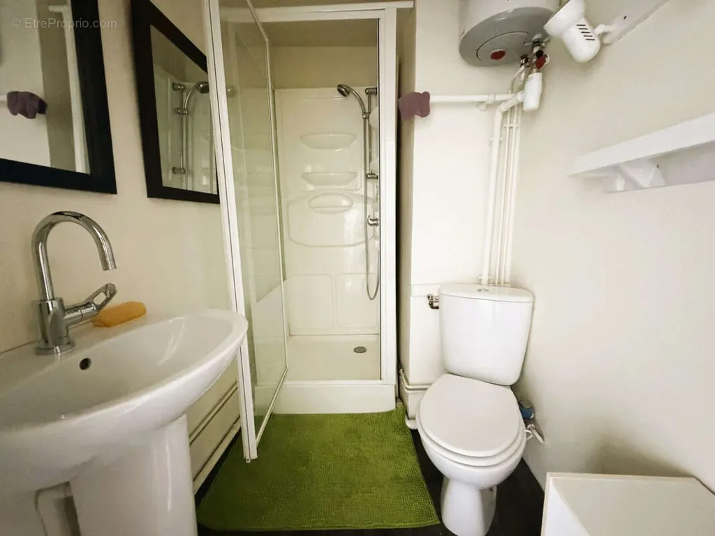 Bagni - Art Déco Flat with Balcony in Vichy Centre