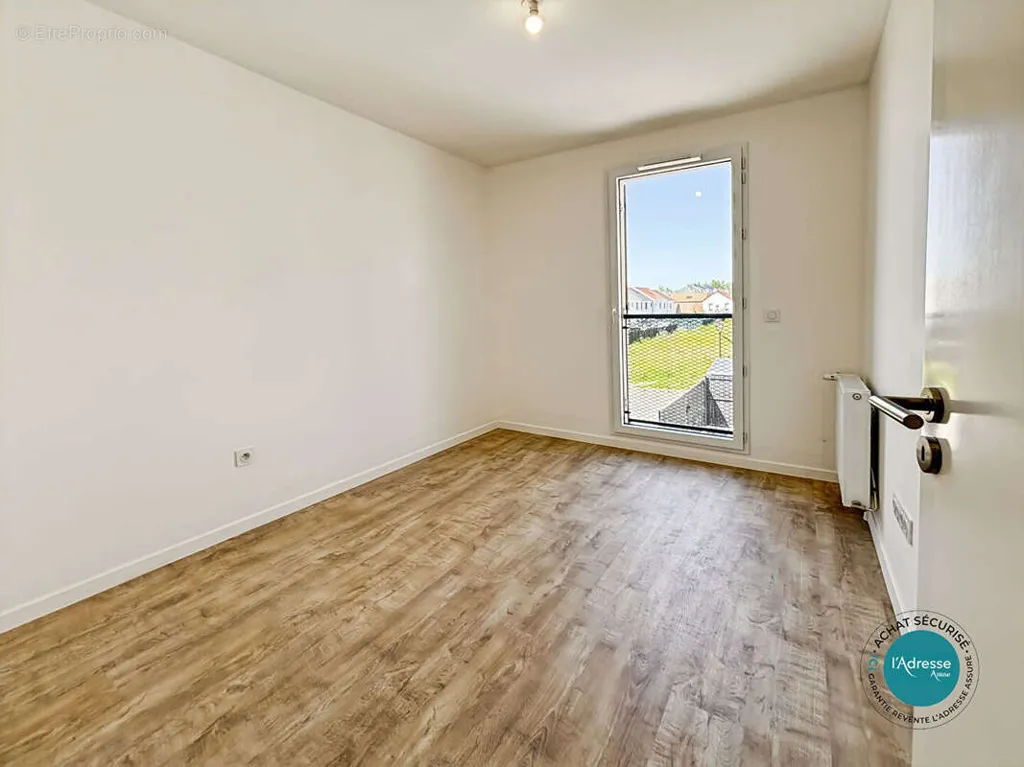 Pièces - Appartement Neuf 3 Pièces avec Balcon à Ormoy