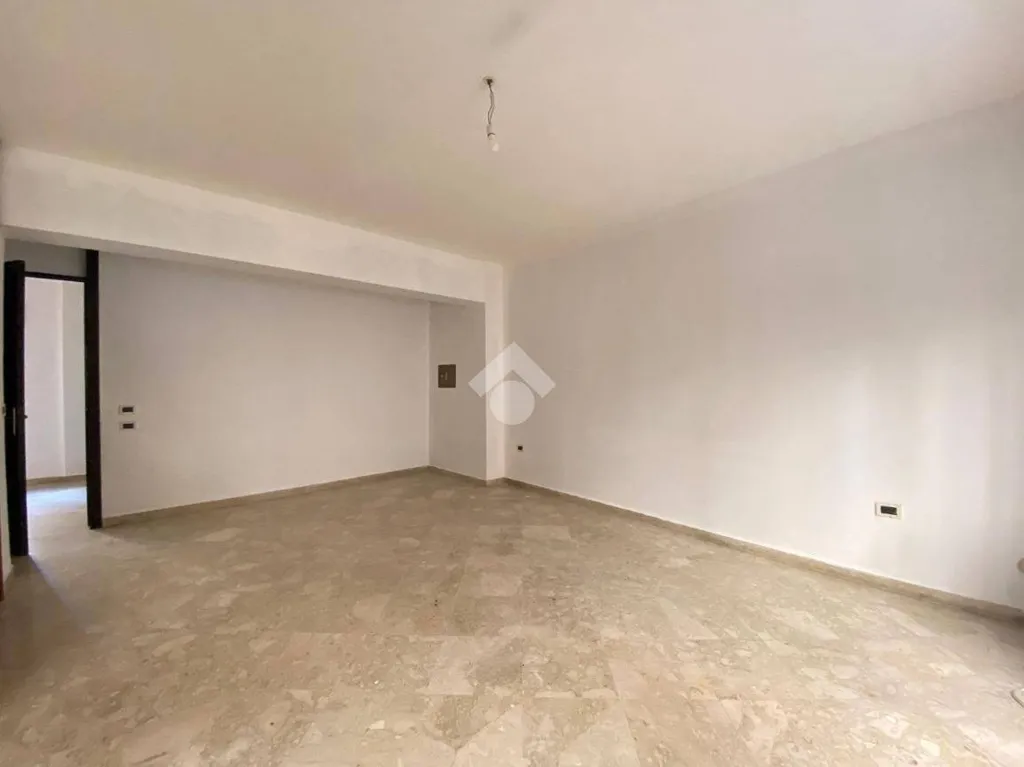 Toad - Office Space with Balcony in Marsala