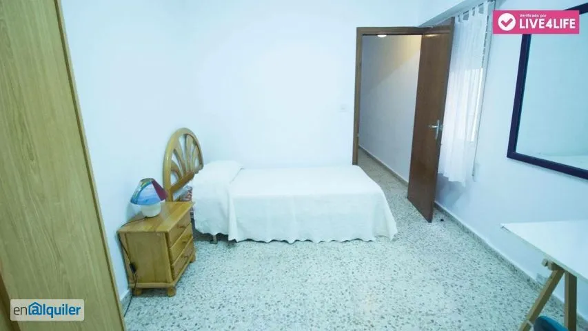 Magamistoad - Ample Flat with Ascensor in La Carrasca, Valencia