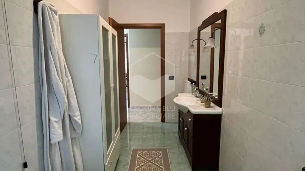 Salles de bain - Ground Floor Apartment with Balcony in Marsala