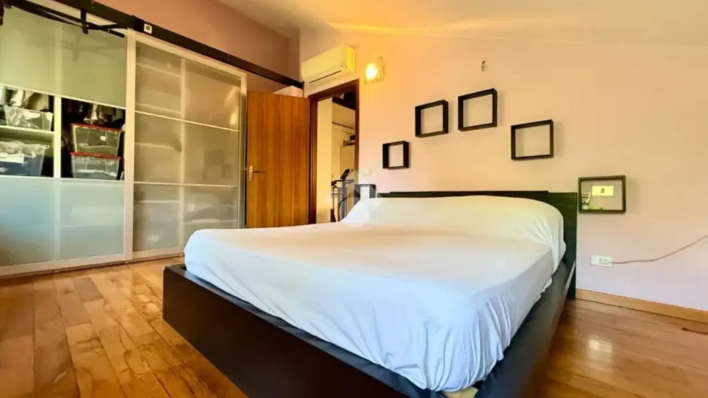 Chambres - 4-Bedroom Apartment with Balcony in Vigasio