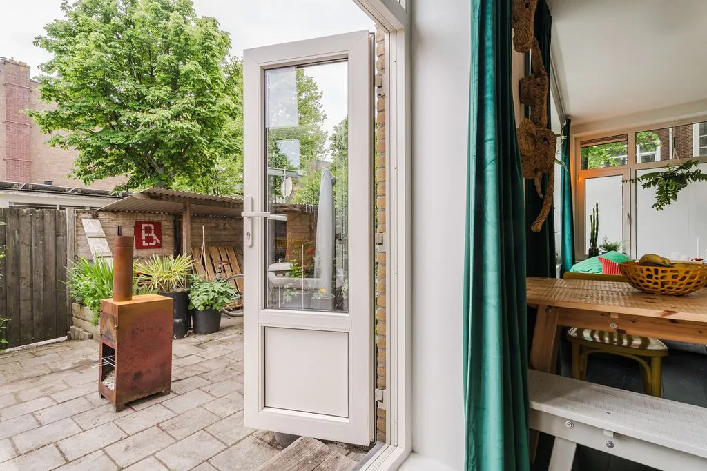 Terrass - Charming Ground Floor Apartment with Garden in Carnisse