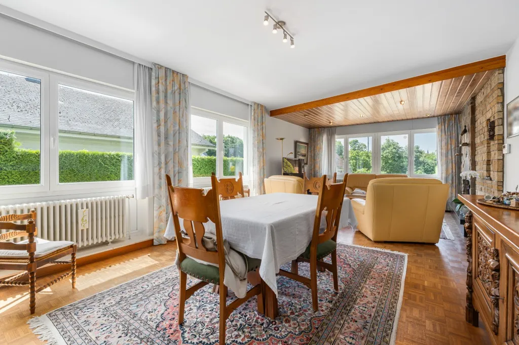 Salle à manger - Maison Individuelle avec Sous-Sol Complet à Meise