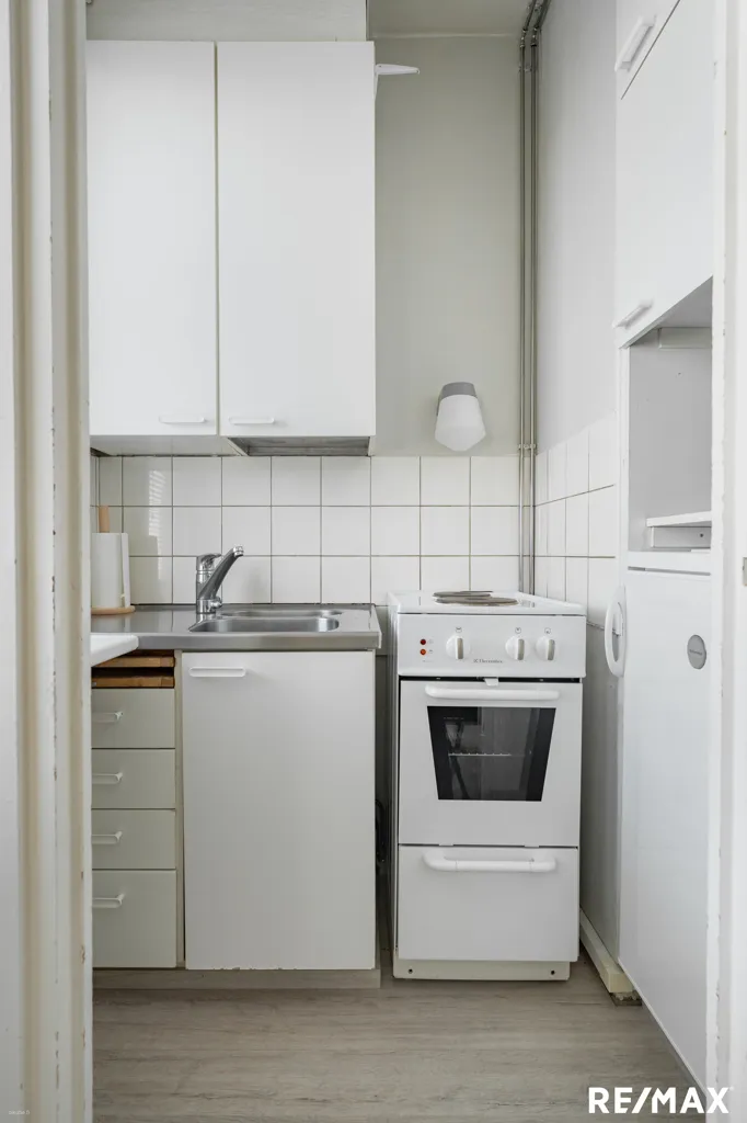 Cuisine - Compact Apartment with City Views in Turku Centre