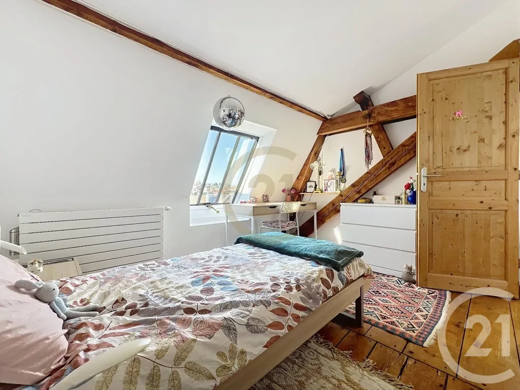 Chambres - Appartement Duplex Lumineux avec Vue à Belfort