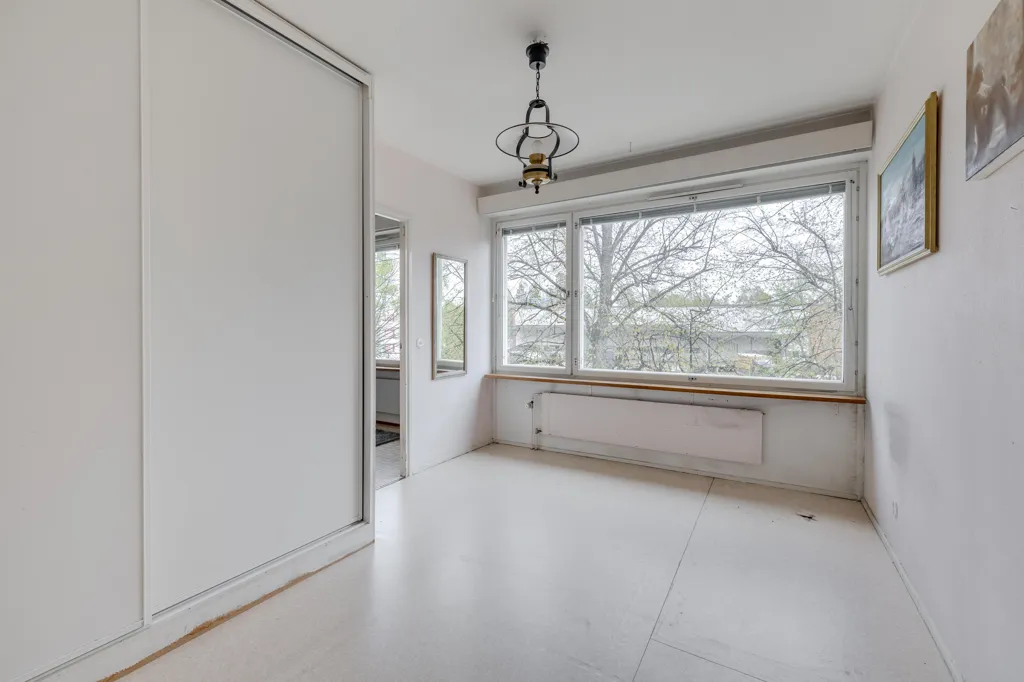 Chambres - Apartment with Balcony in Kaivoksela, Vantaa