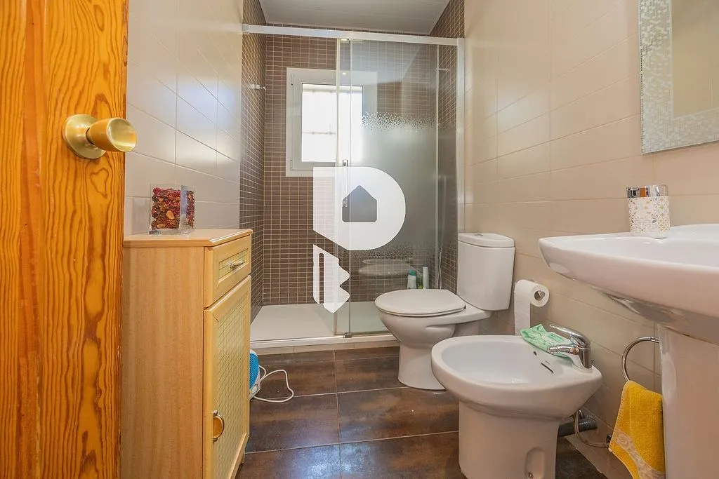 Bathrooms - Chalet with Pool and Terrace in Corbera de Llobregat