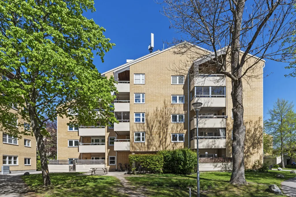 Välivaade - Modern 2-Bedroom Flat with Balcony in Gribbylund