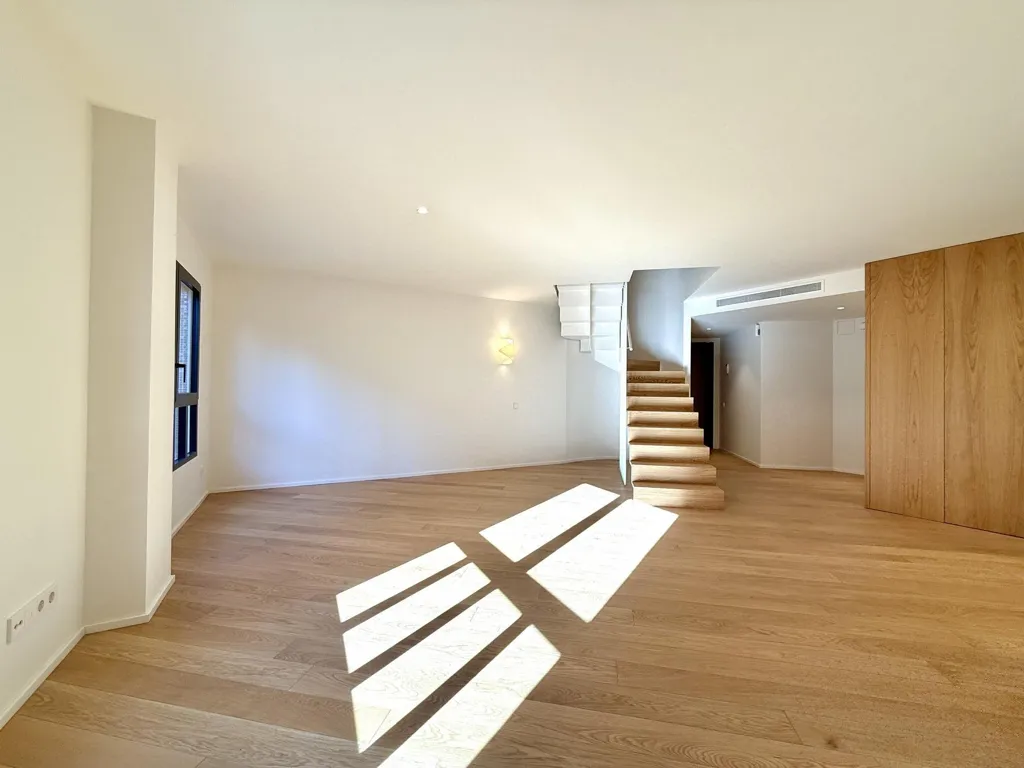 Séjour - Fully Renovated Duplex with Privacy in Alicante