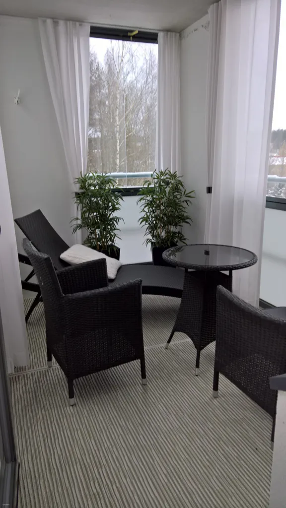 Balcon - Spacious Flat with Balcony in Paavola, Lahti