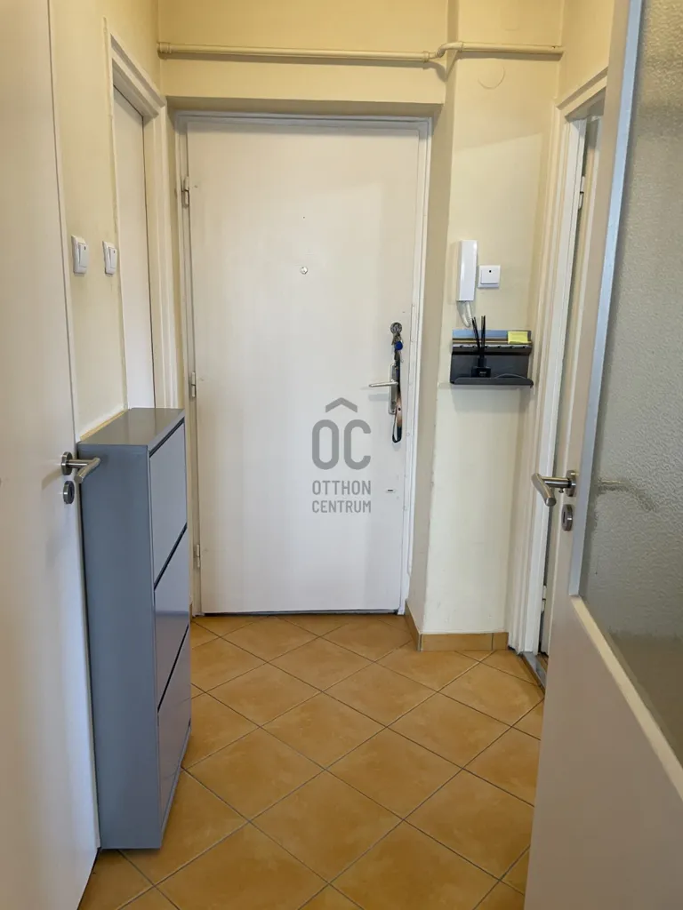 Entrée - Modern Apartment with Balcony in Debrecen
