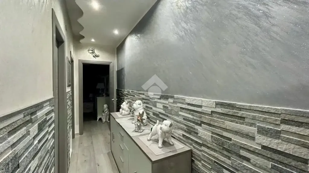 Esik - Modernised Apartment with Balcony in Palermo