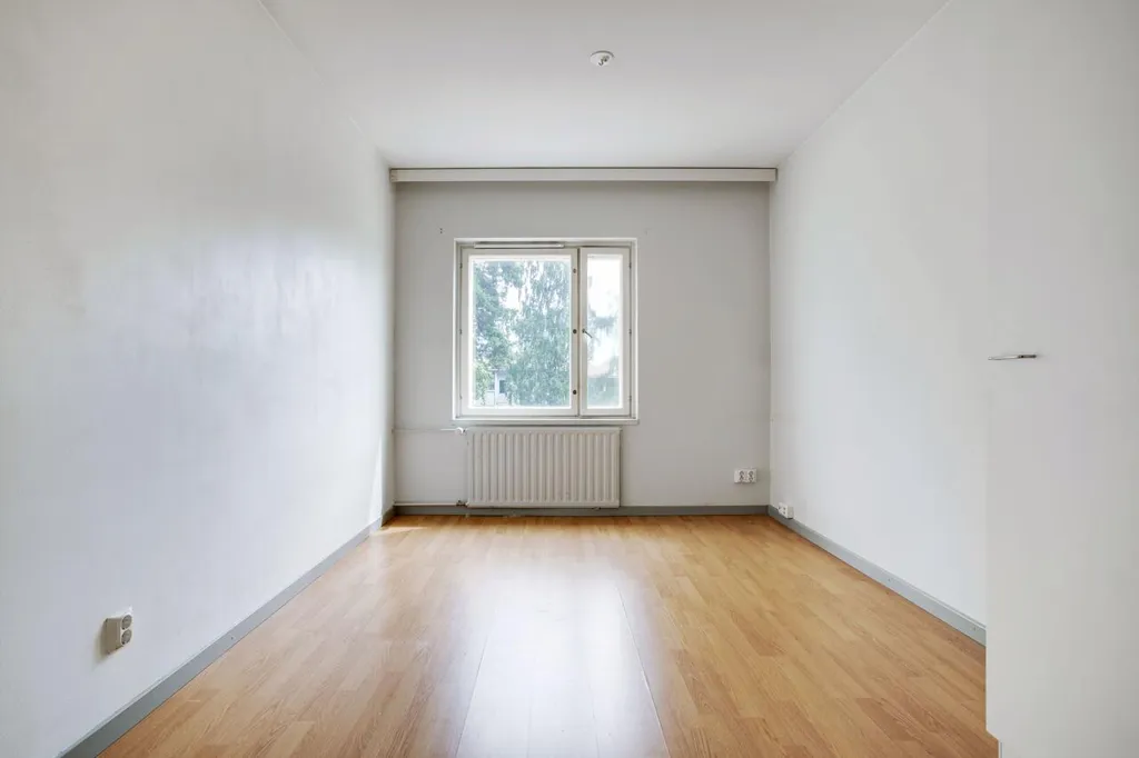 Rooms - Compact Triplex with Balcony in Roihuvuori, Helsinki