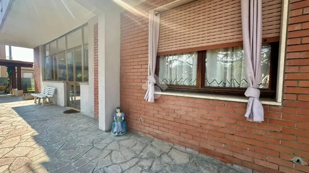 Terrace - Ground Floor Apartment with Veranda in Ghisalba