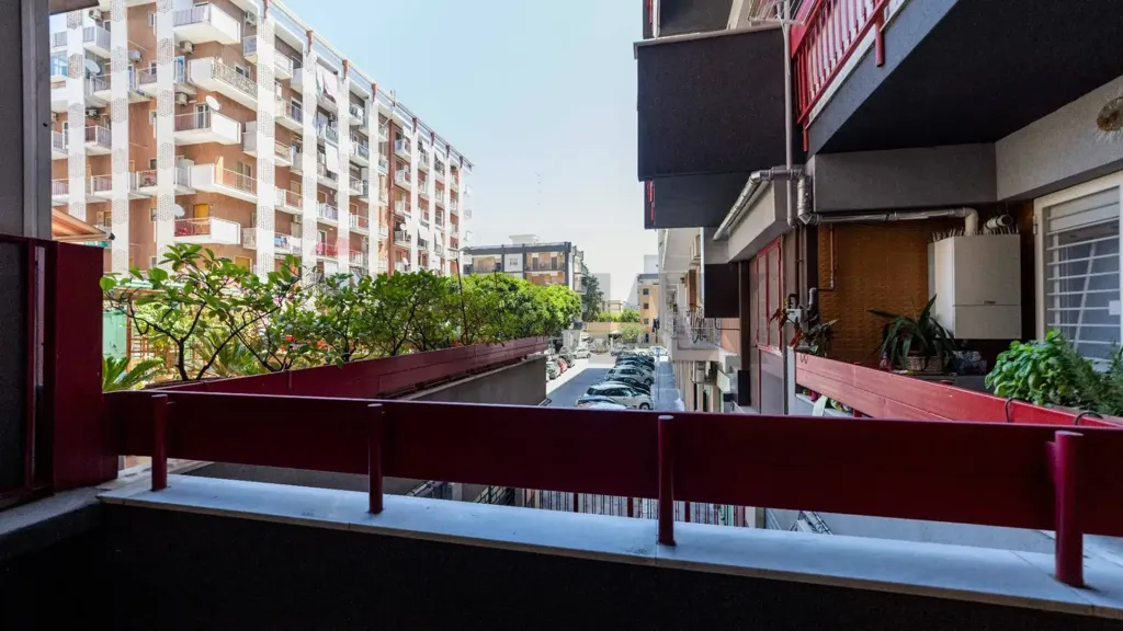 Rõdu - Spacious Apartment with Terrace in Bari