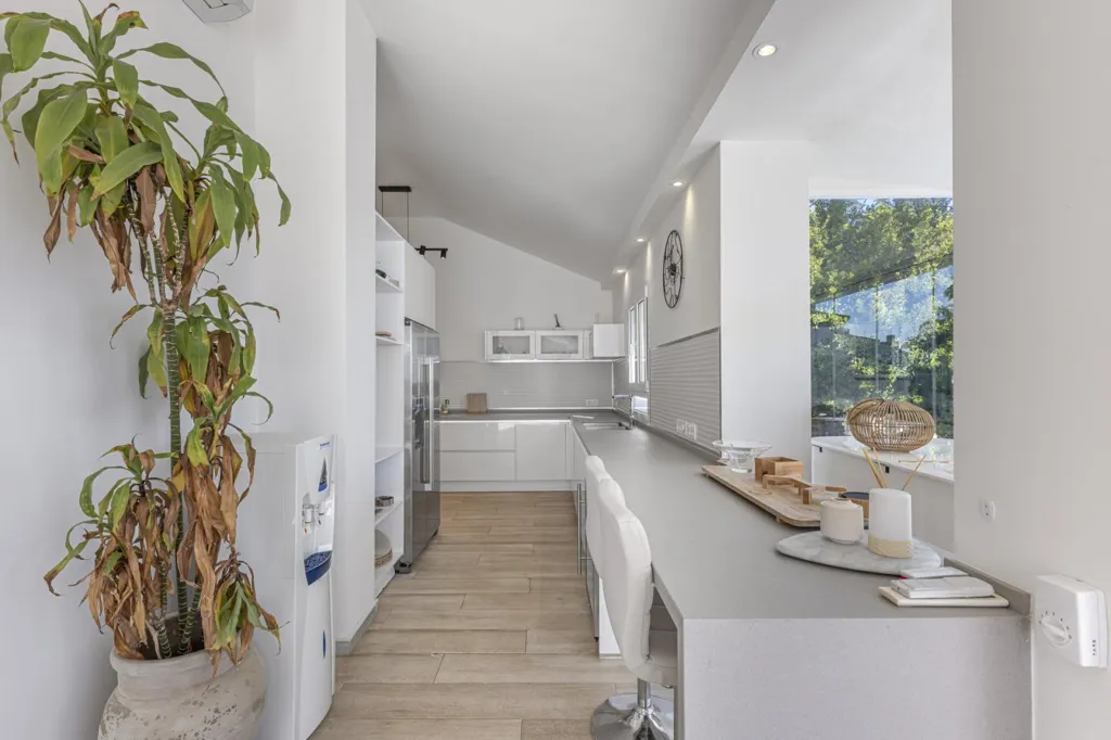 Cuisine - Refurbished Villa with Sea Views in La Duquesa