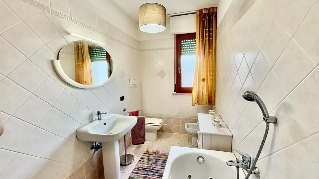 Salles de bain - Bright Bilocale with Terrace in Castelfiorentino