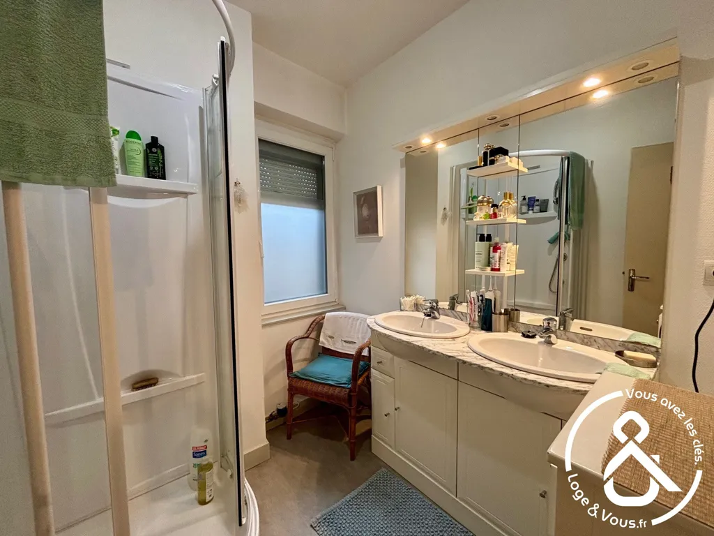 Salles de bain - Appartement T3 avec Parking en Centre-Ville