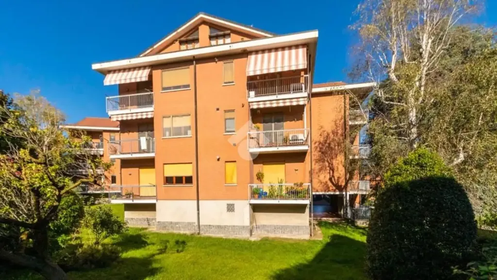 Giardino - Spacious Apartment with Balcony in Rosta