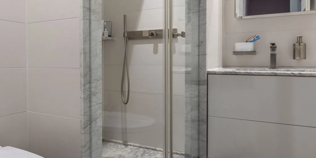 Bagni - Luxury House with Terrace and Views in Central Location