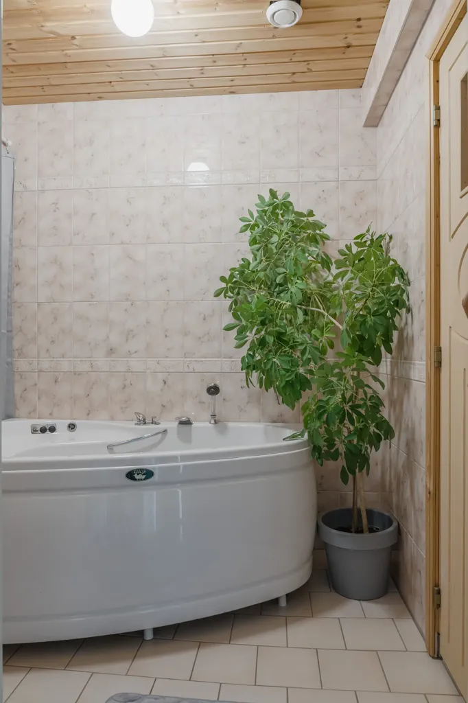 Salles de bain - Apartment with Garden near Plintsberg Golf Course