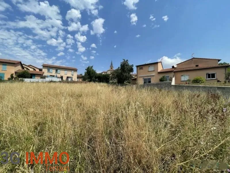 Jardin - Terrain Constructible à Villechenève