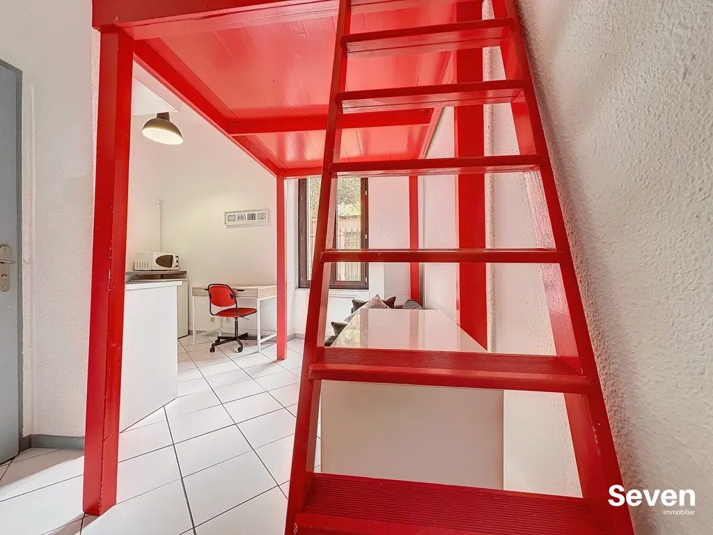 Chambres - Studio Meublé au Rez-de-Chaussée à Grenoble