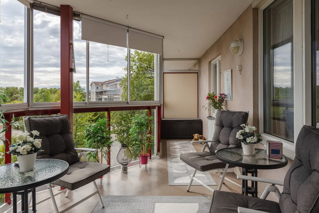 Balcon - Modern Flat with Balcony in Västerås