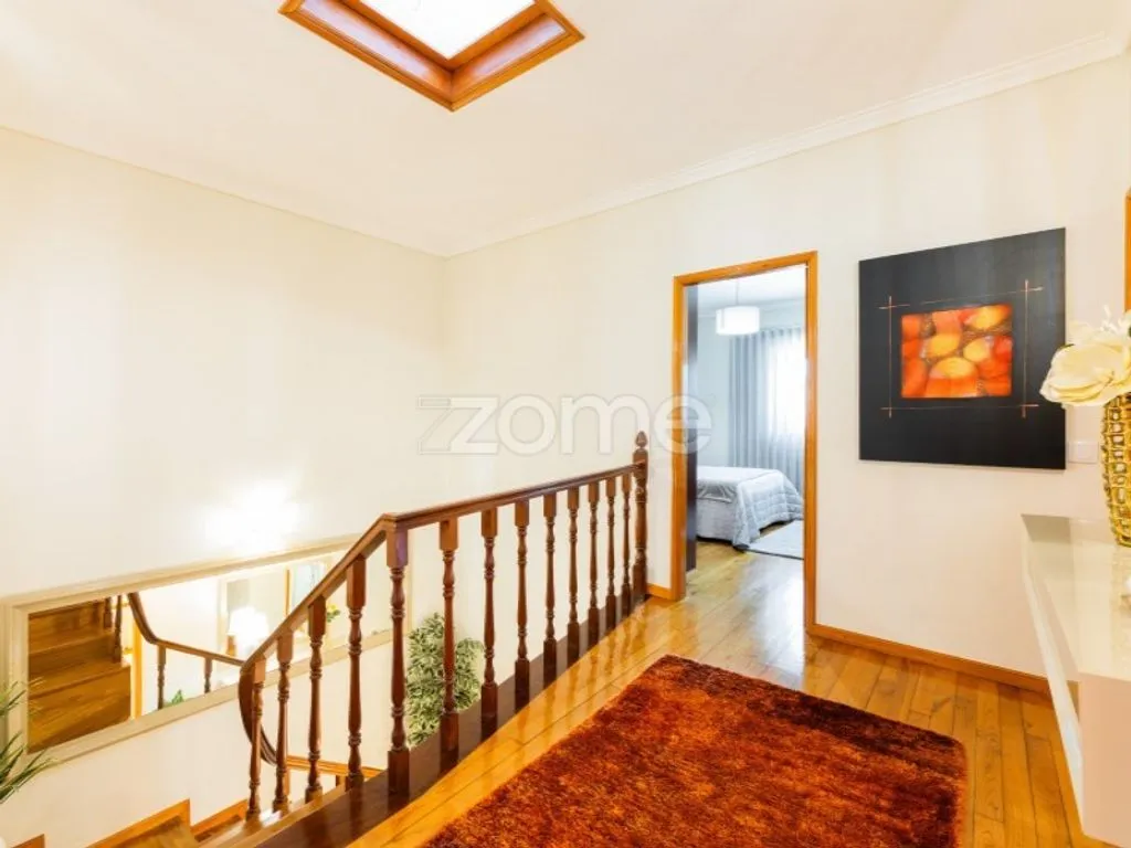Toad - Luxury House with Garden in Vimieiro, Braga