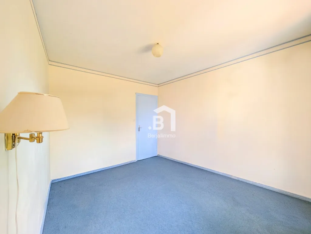 Toad - Flat with Balcony in Champaret, Nice