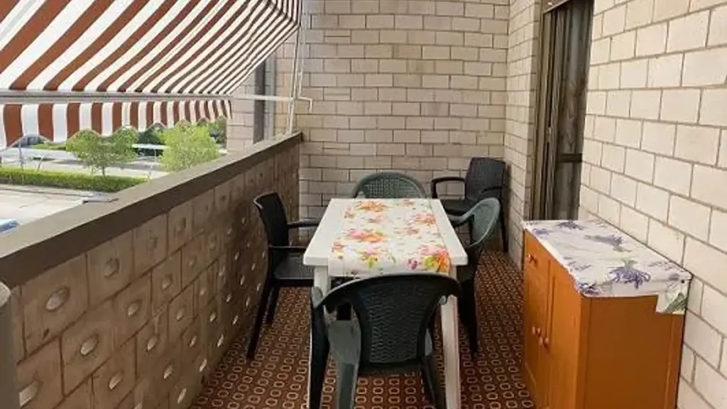 balcony