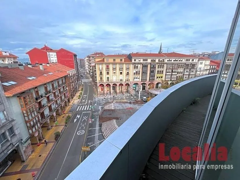 Rõdu - Modern Office Building in Torrelavega Centre