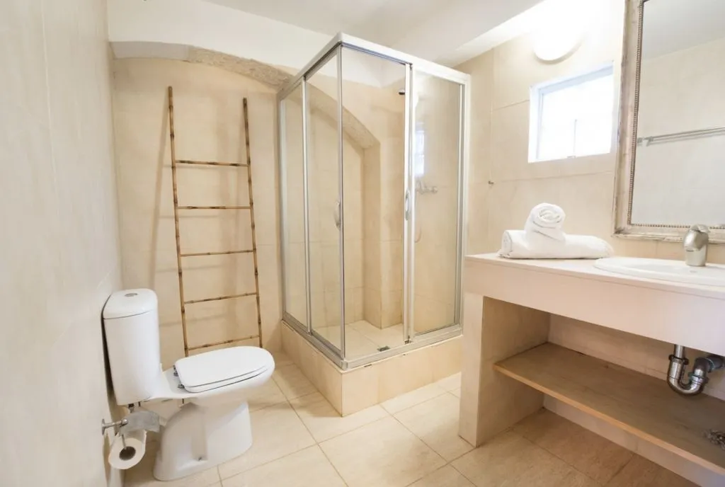 Salles de bain - Luxury Villa with Sea Access in Cap Martinet