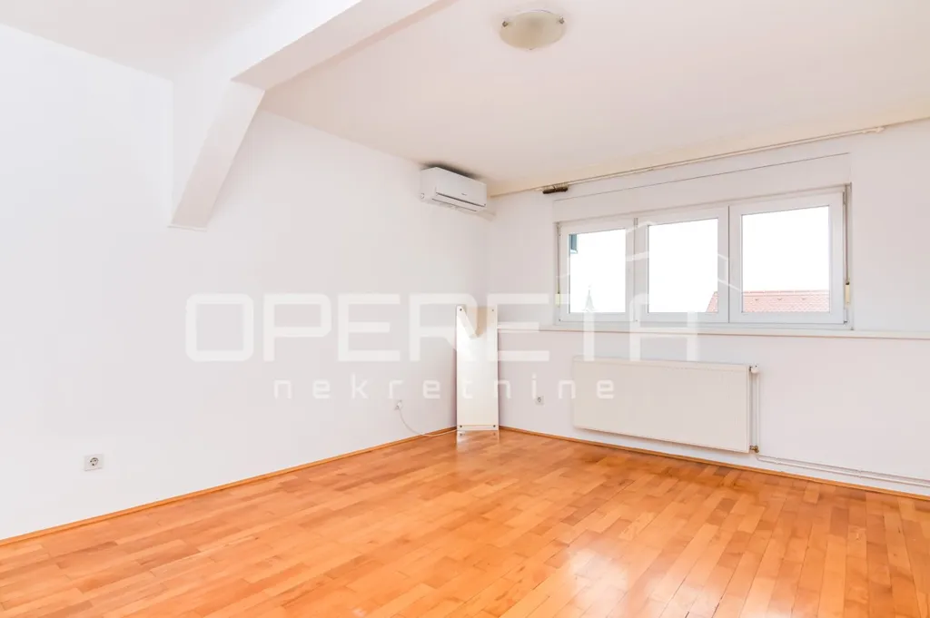 Toad - Apartment with Elevator in Central Zagreb