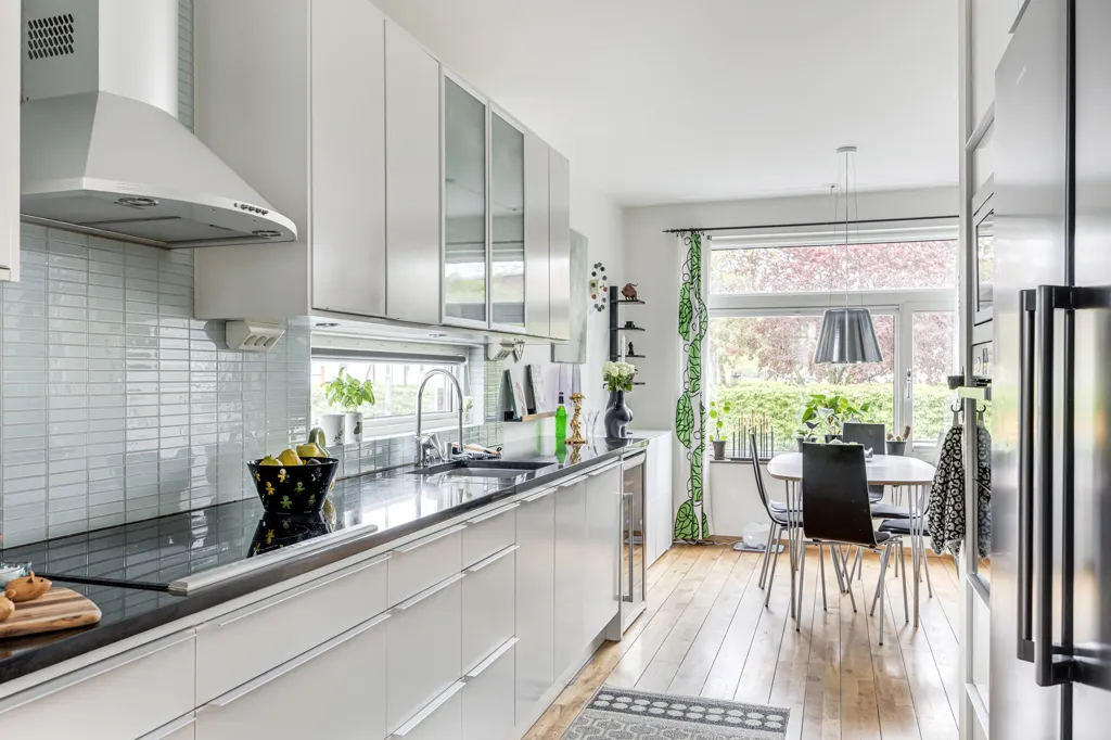 Cuisine - Seaside Townhouse with Garden in Strandstaden