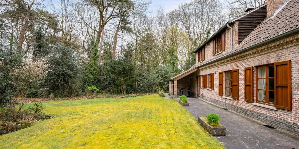 Exterior - Country Villa with Terrace and Garden