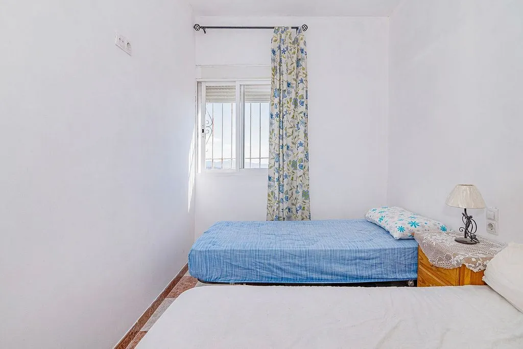 Magamistoad - Semi-detached House with Pool in Alfacar