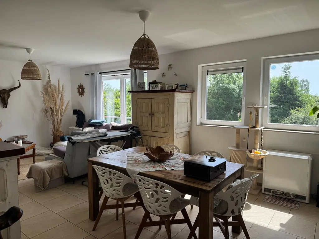 Salle à manger - Appartement avec Terrasse dans une Rue Calme à Les Bons Villers