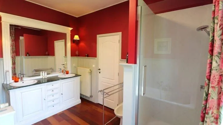 4-bedroom house in BE